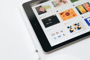 webhub efektivan logotip